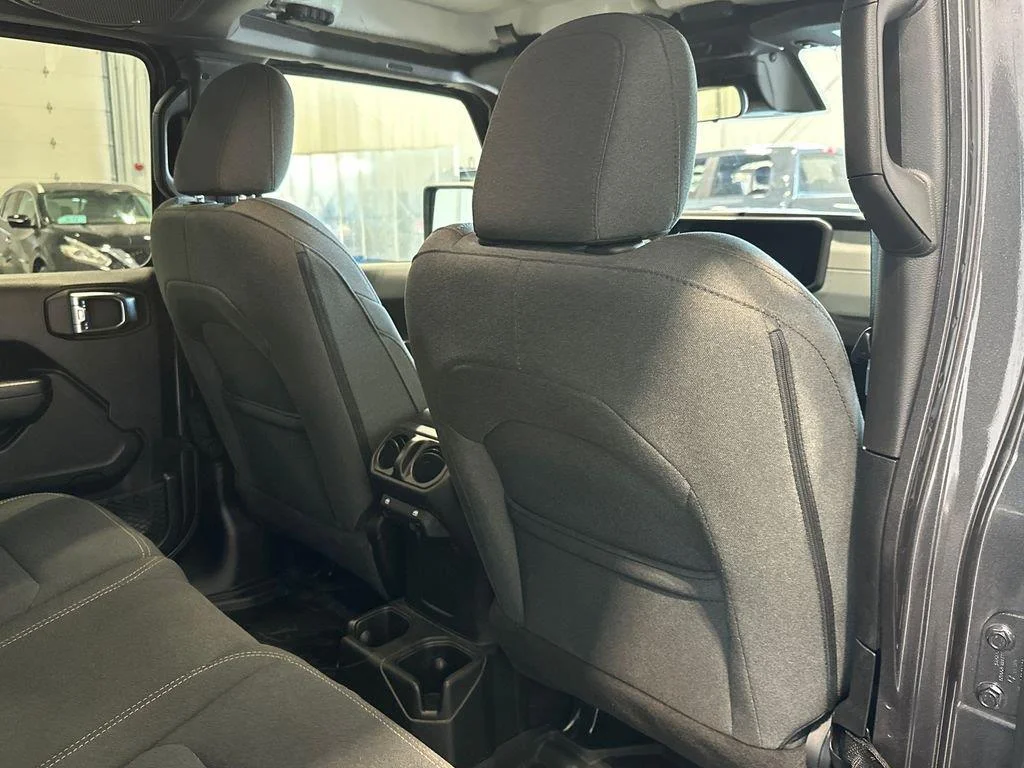 Used 2025 Granite Crystal Metallic Clearcoat Jeep Willys image 31