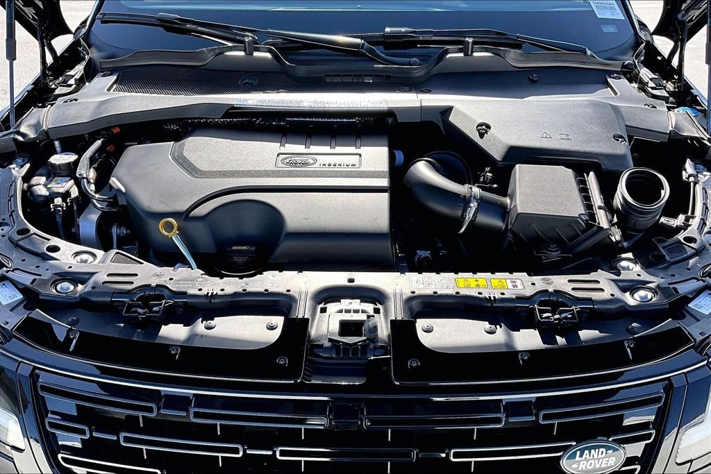 New 2026 SANTORINI BLACK Land Rover S image 12