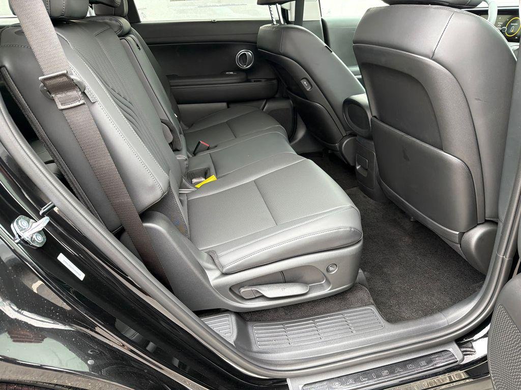 New 2026 Black Hyundai SEL FWD image 15