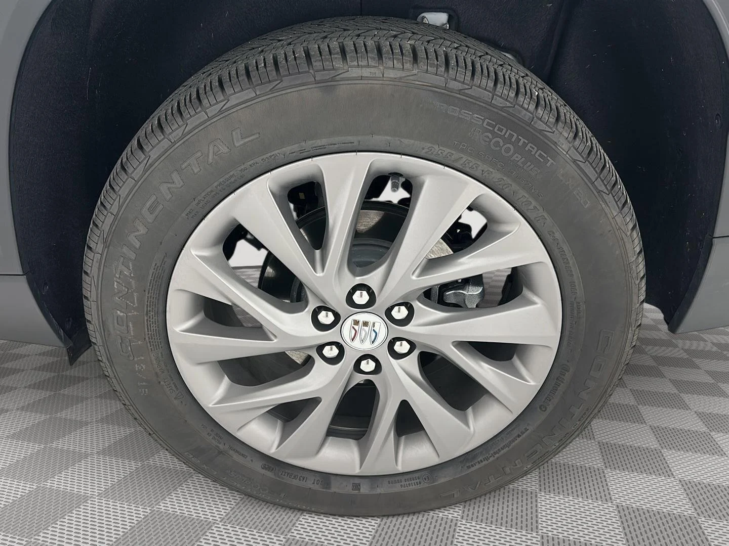 Used 2026 Summit White Buick Preferred image 30