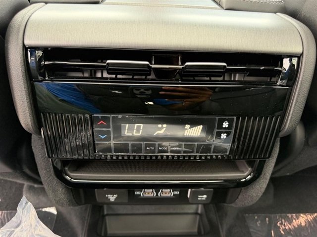 New 2026 Fathom Blue Pearl-Coat Exterior Paint Jeep Upland image 12