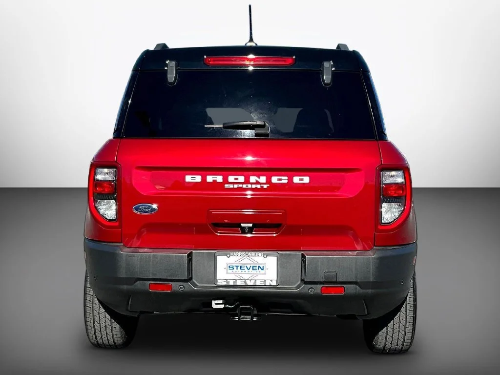 Used 2021 Red Ford Outer Banks image 5