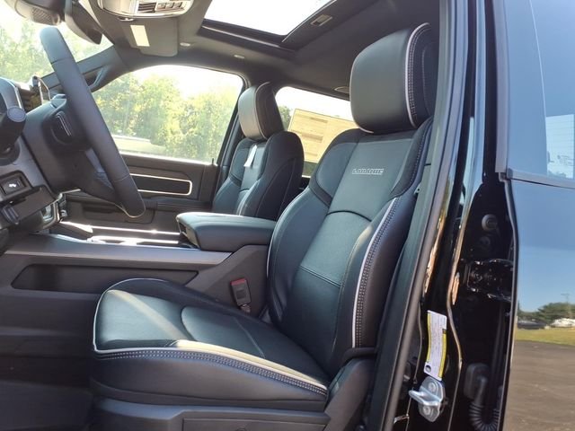 New 2026 Diamond Black Crystal Pearl-Coat Exterior Paint RAM Laramie image 12