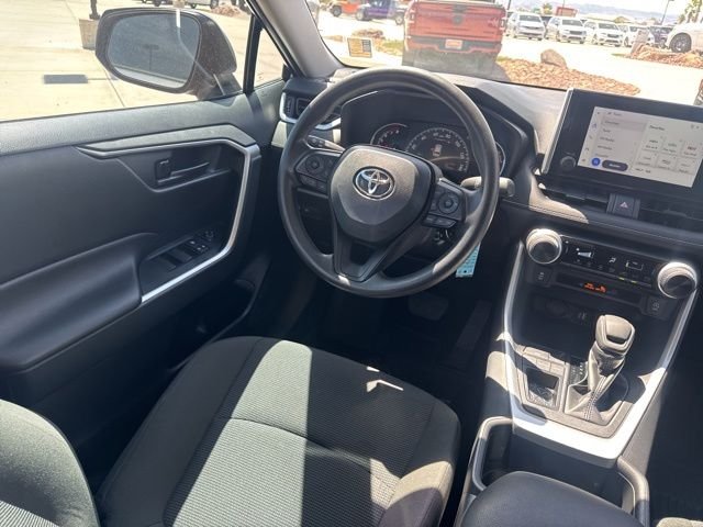 2024 Toyota RAV4 LE - Photo 16