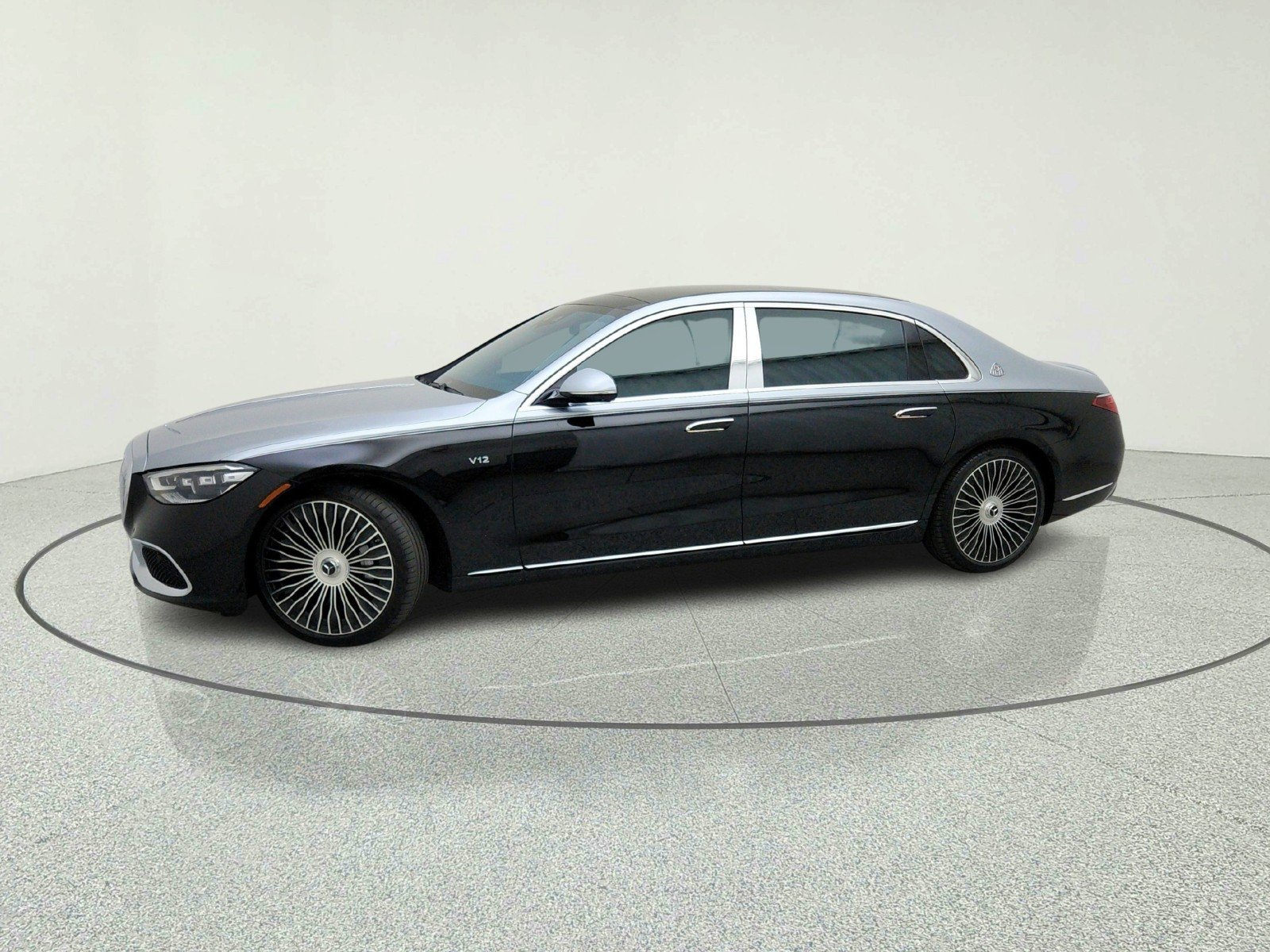 Certified Used 2023 Obsidian Black Mercedes-Benz Maybach S 680 image 15