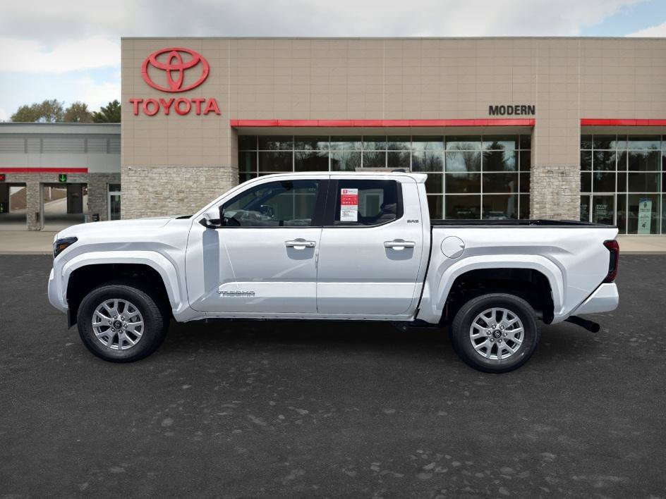 New 2026 Ice Cap Toyota SR5 image 4
