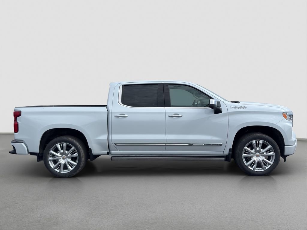 New 2026 Polar White Tricoat Chevrolet High Country image 7