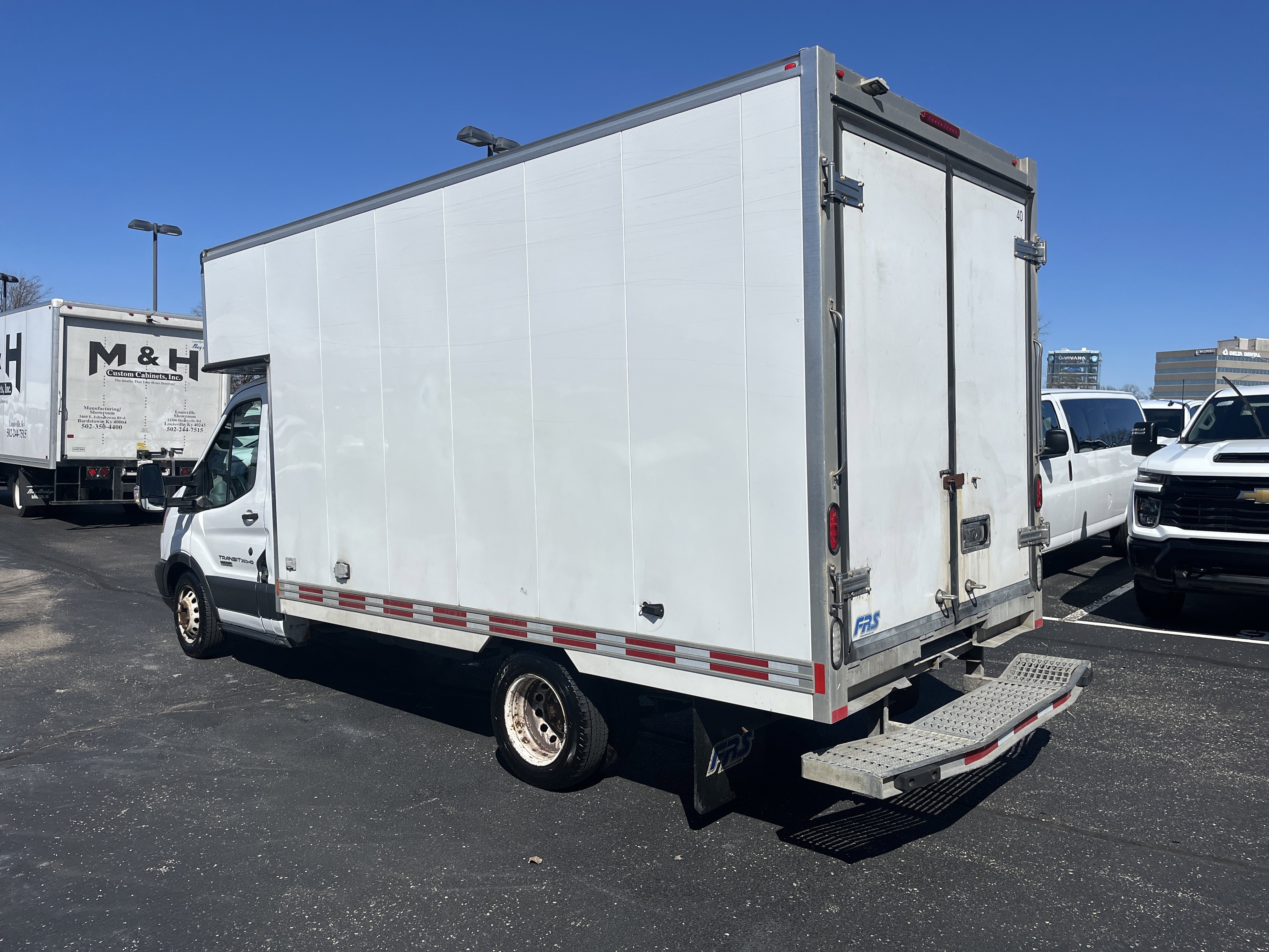 Used 2016  Ford T350HD image 4
