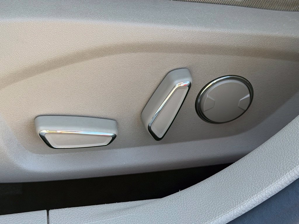 Used 2017 White Ford SE image 26