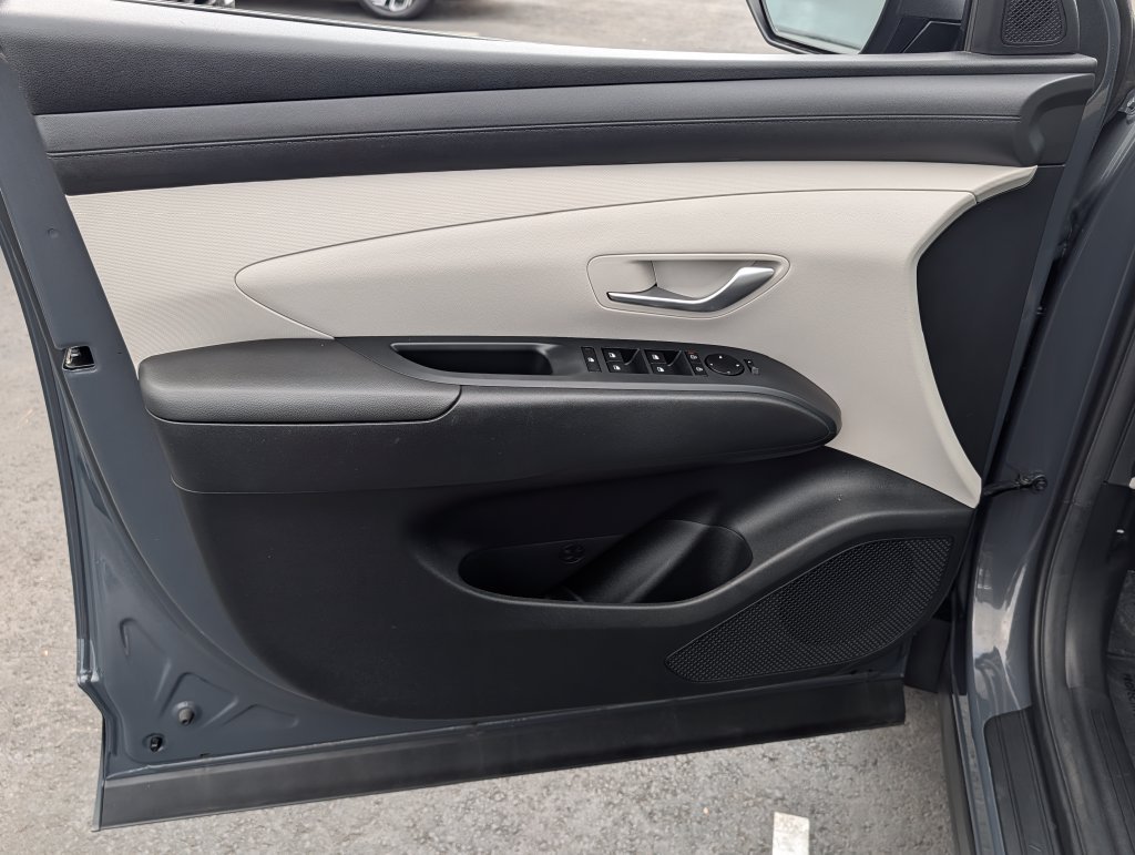 2025 Hyundai Tucson SE - Photo 16