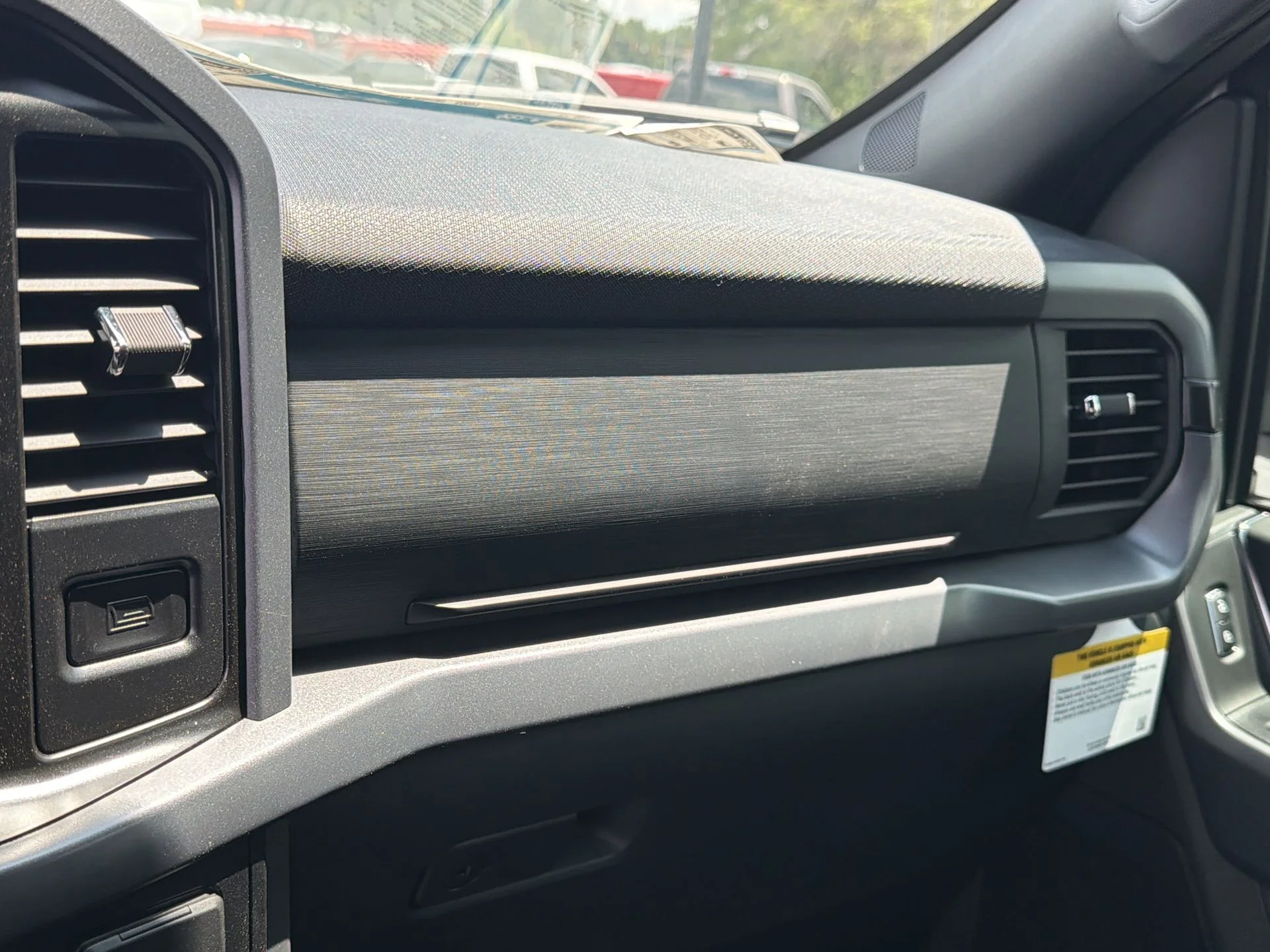 New 2026 Oxford White Ford XLT image 14