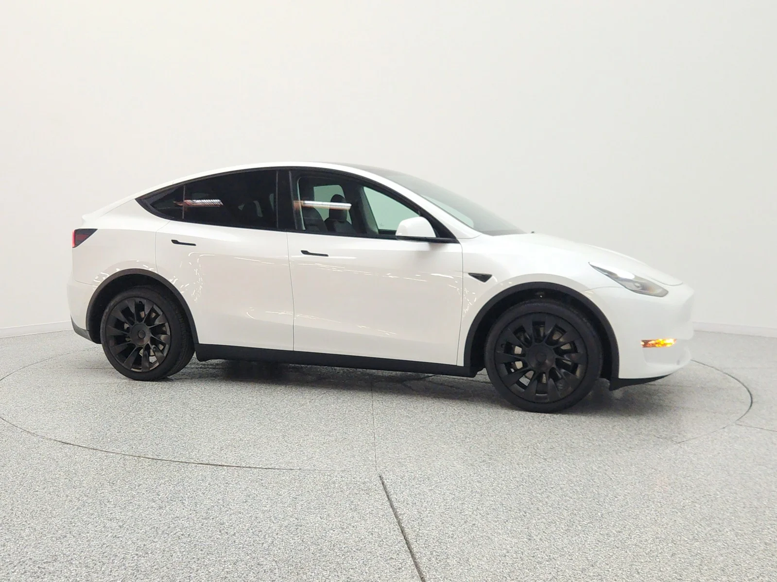 Used 2022 Pearl White Multi-Coat Tesla Long Range AWD image 4