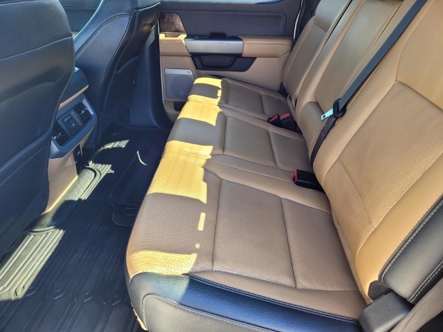 Used 2025  Ford Lariat image 20