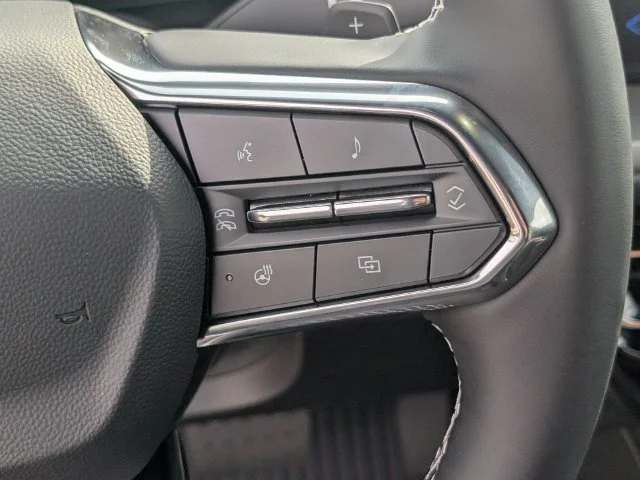 New 2027 Summit White Chevrolet LT image 20