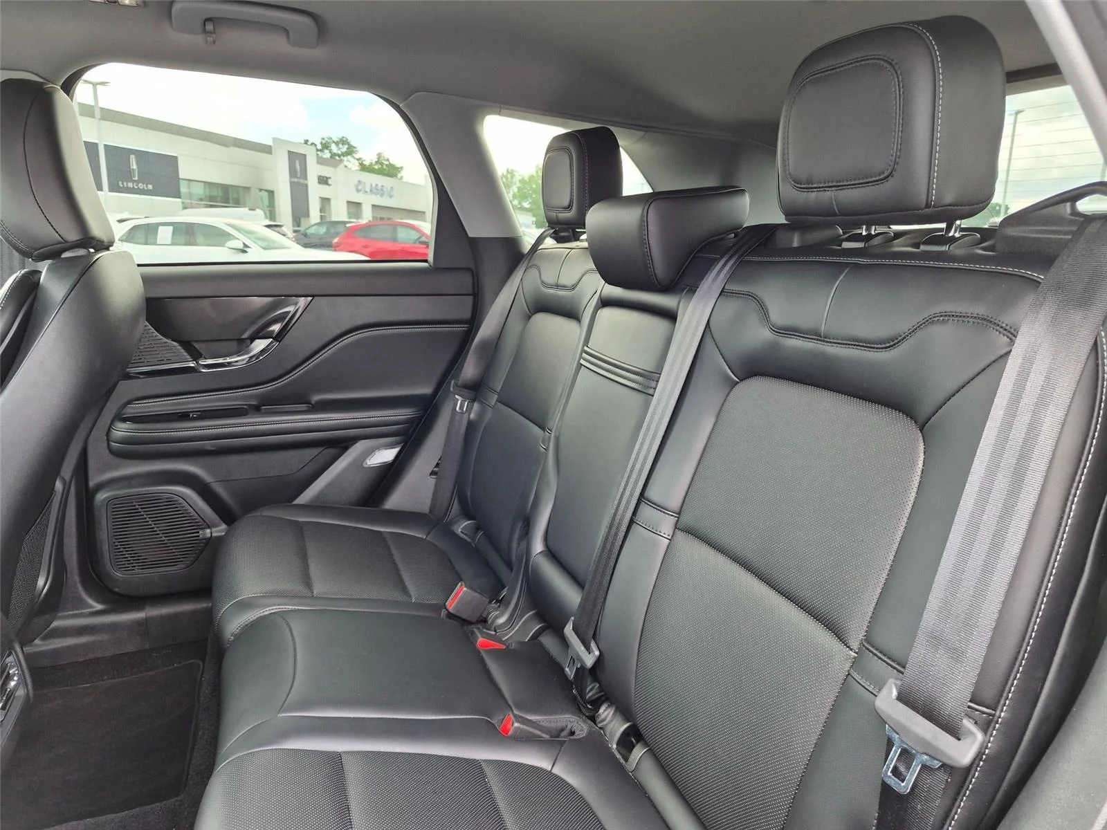 Used 2022 Asher Gray Metallic Clearcoat Lincoln Standard image 25