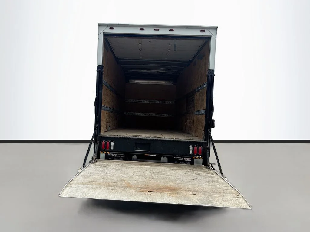 Used 2019 White Isuzu 18