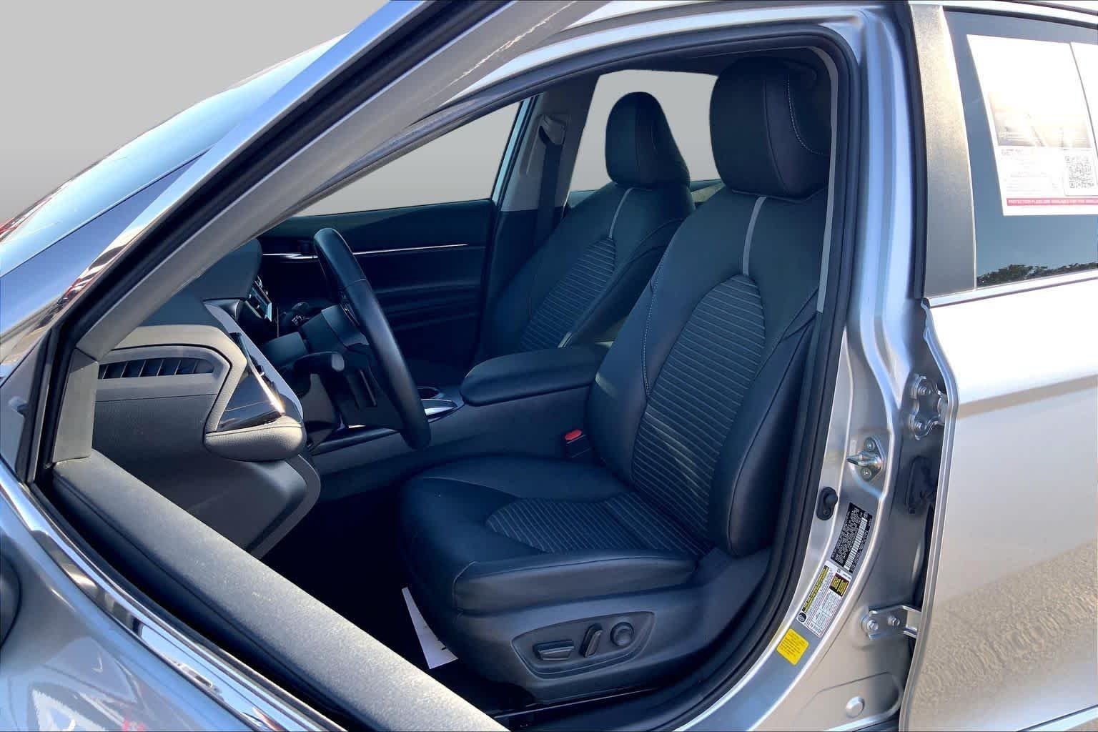 Used 2019 Celestial Silver Metallic Toyota SE image 8
