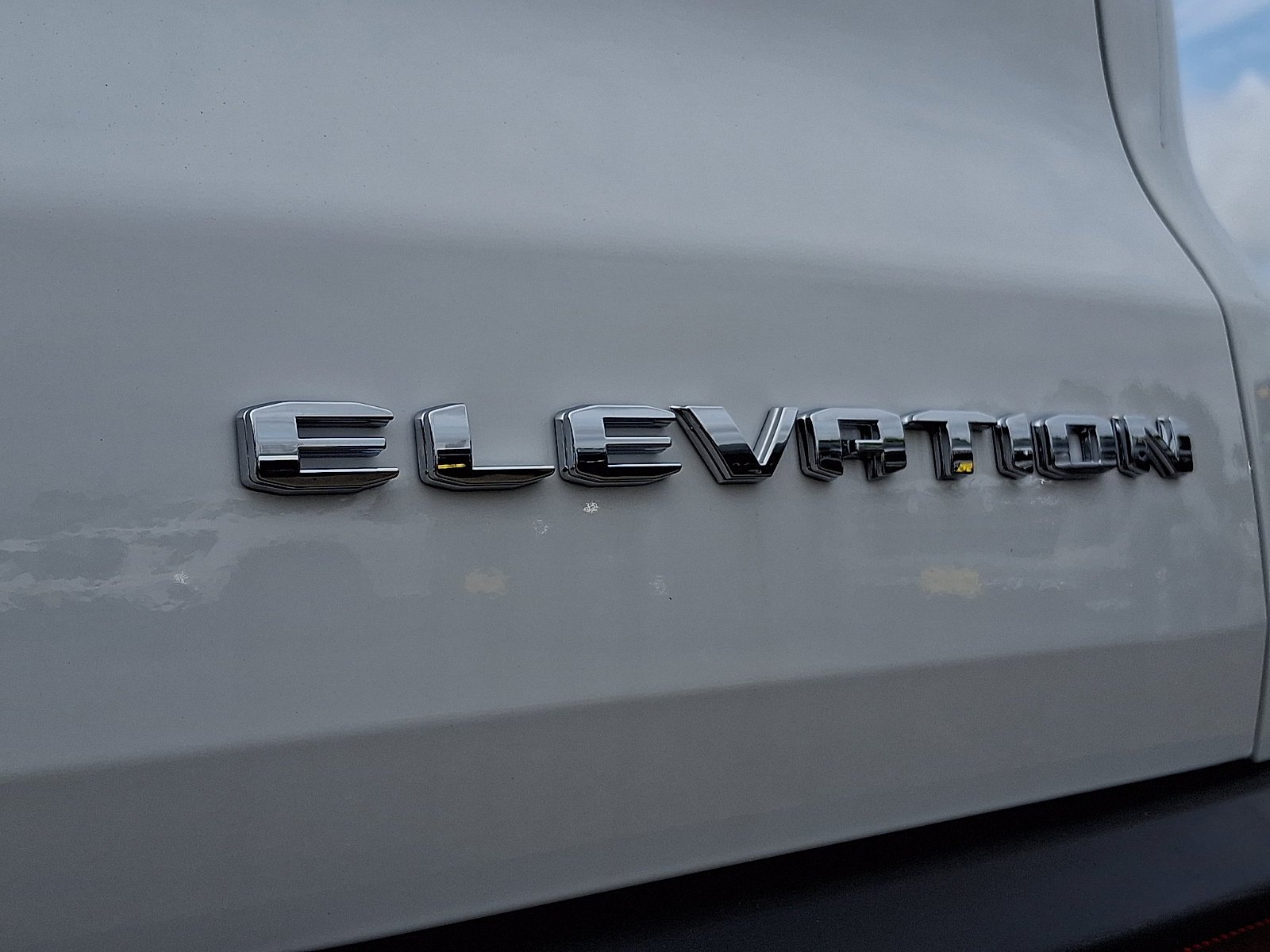 New 2026 Summit White GMC Elevation image 12