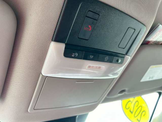 Used 2025 Gray Nissan SV image 38