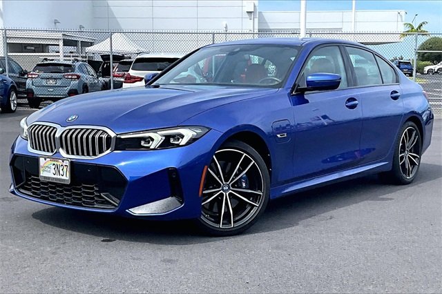 2023 BMW 3 Series 330e