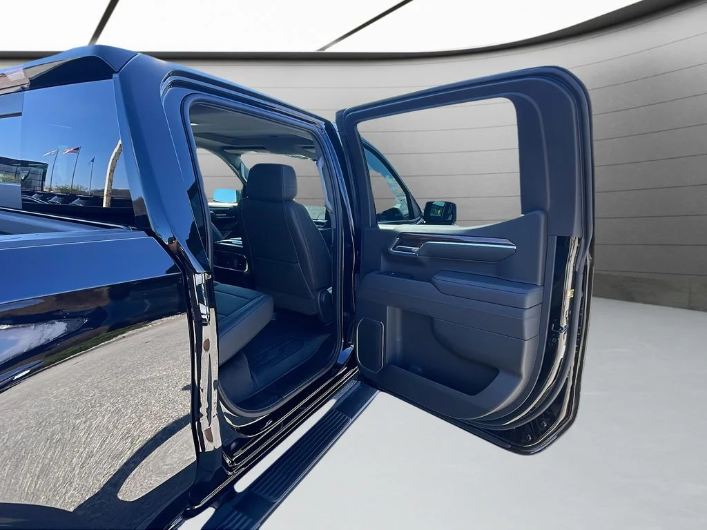 Used 2025 Black GMC Elevation image 41
