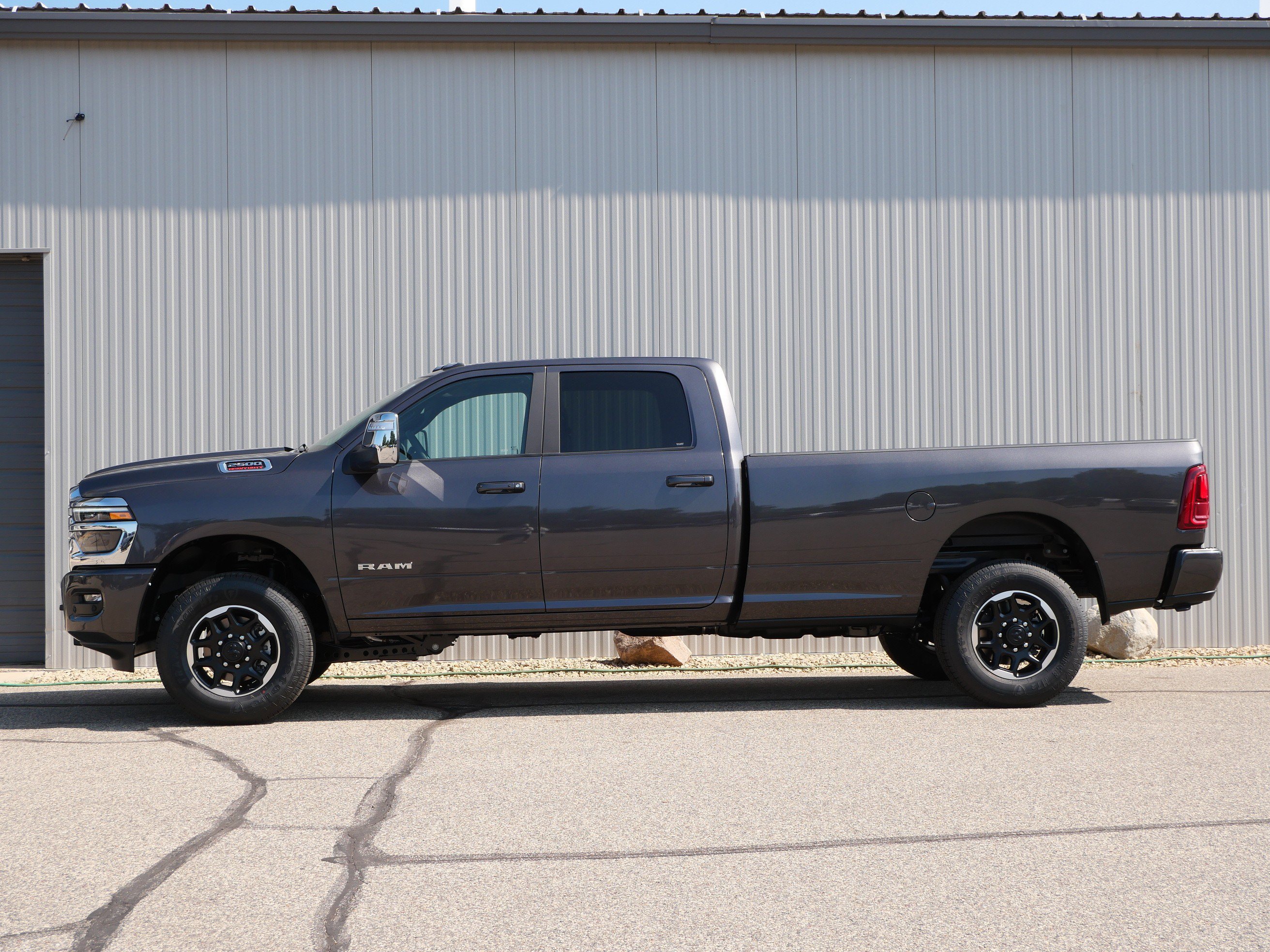 New 2026 Granite Crystal Metallic Clear-Coat Exterior Paint RAM Laramie image 2