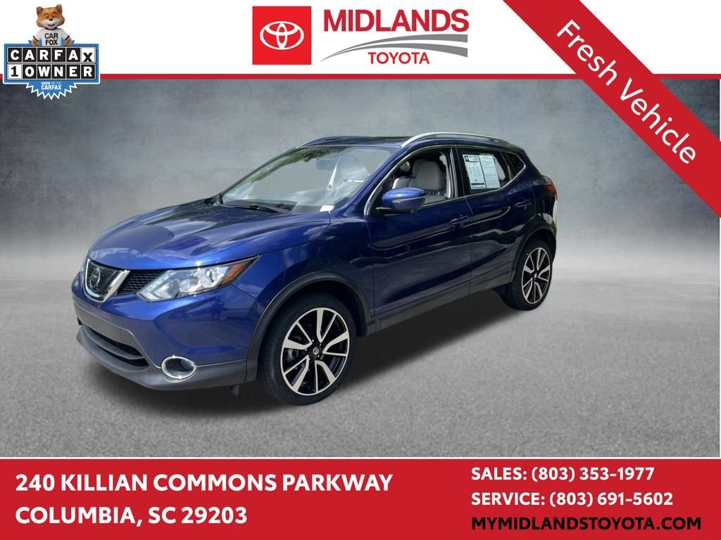 Used 2019 Blue Nissan SL image 1