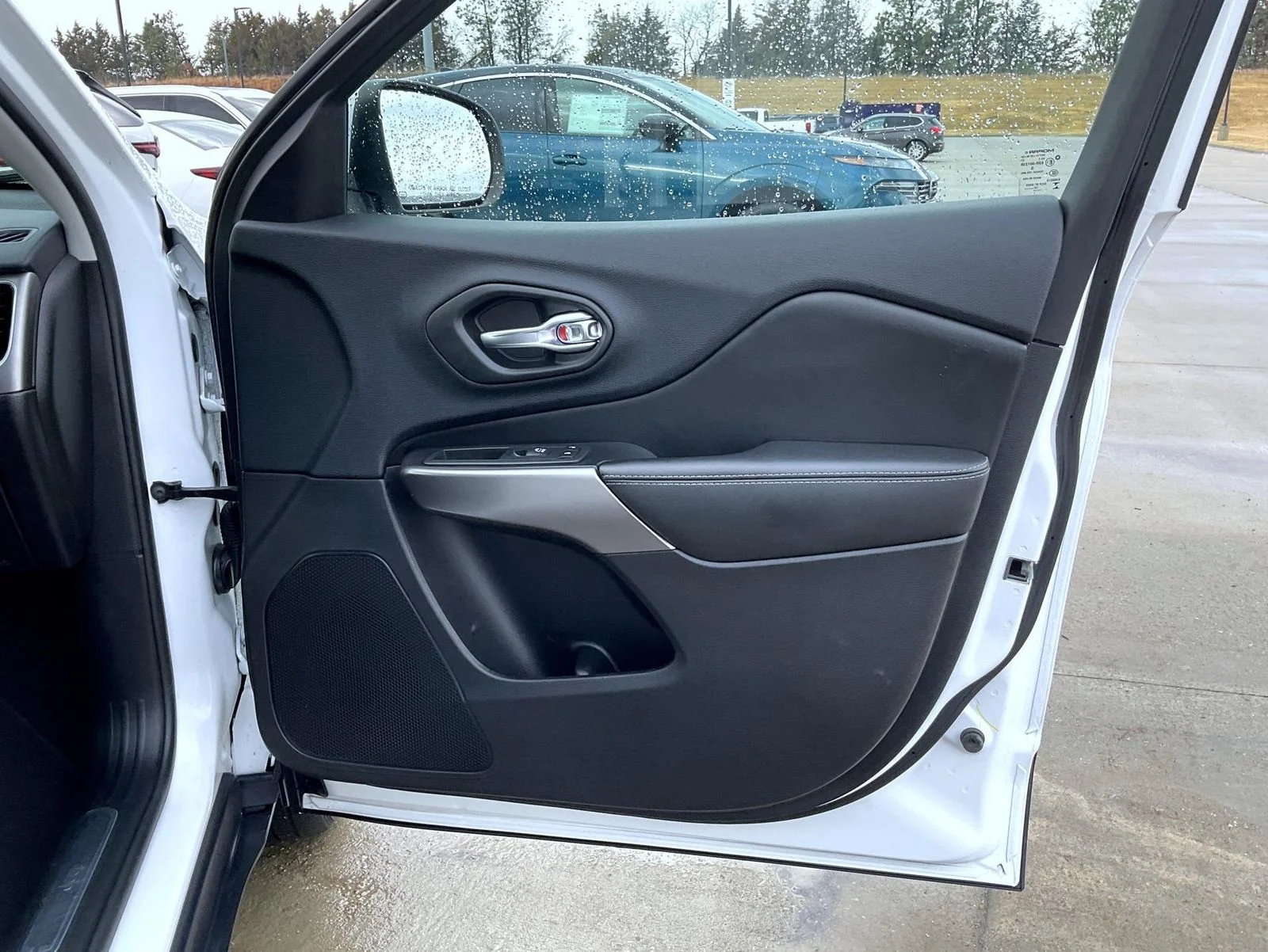 Used 2020 White Jeep Limited image 17