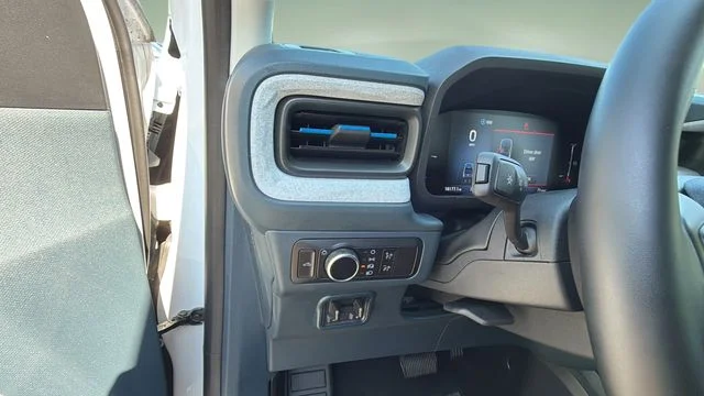 Used 2025 White Ford XLT image 22