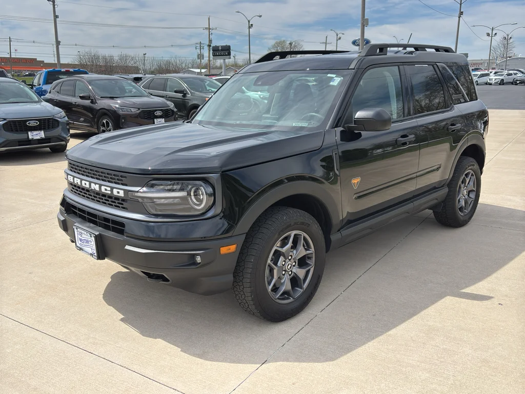 Used 2023 Shadow Black Ford Badlands image 2