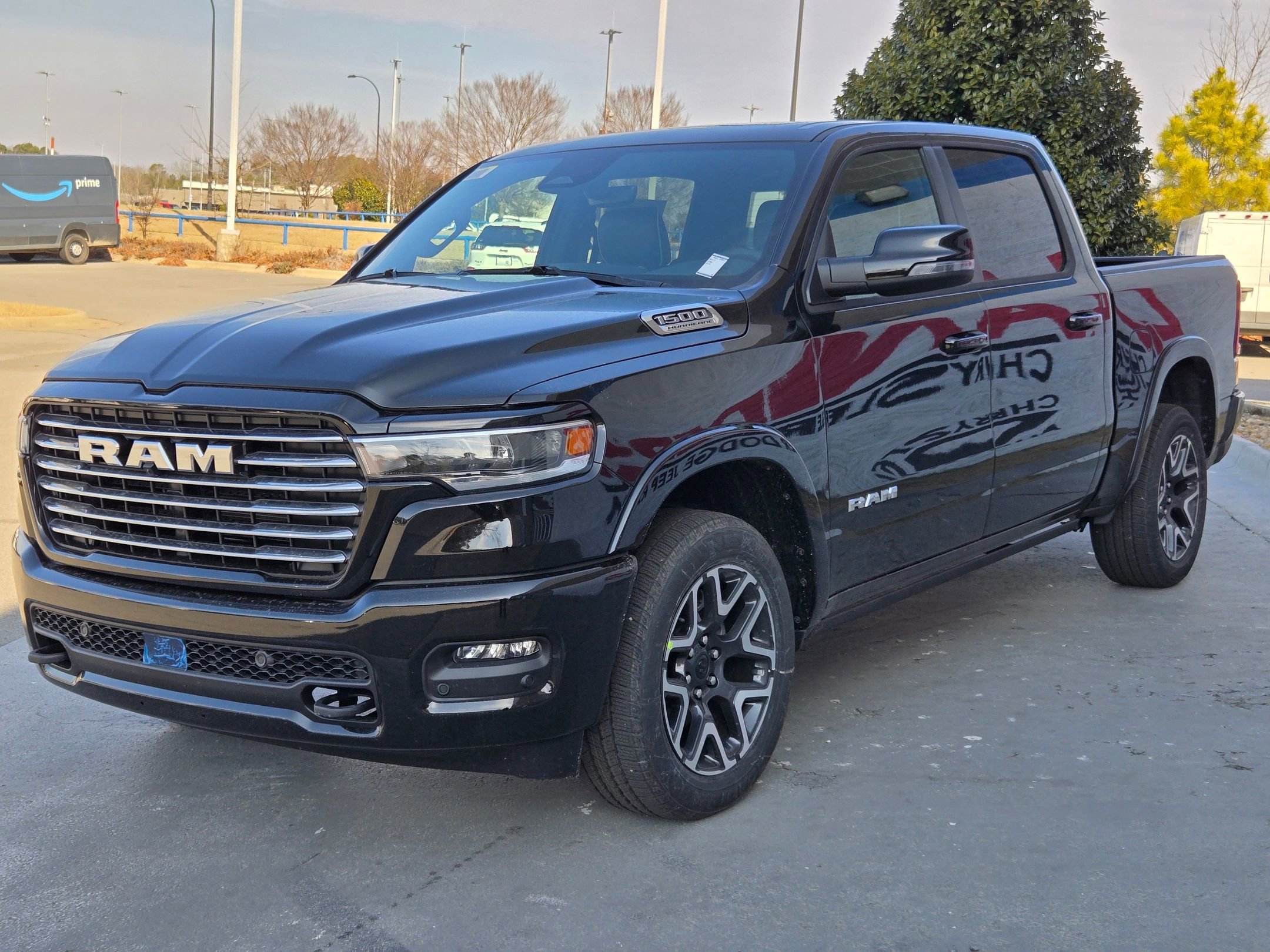 New 2026 Diamond Black Crystal Pearl-Coat Exterior Paint RAM Laramie image 3