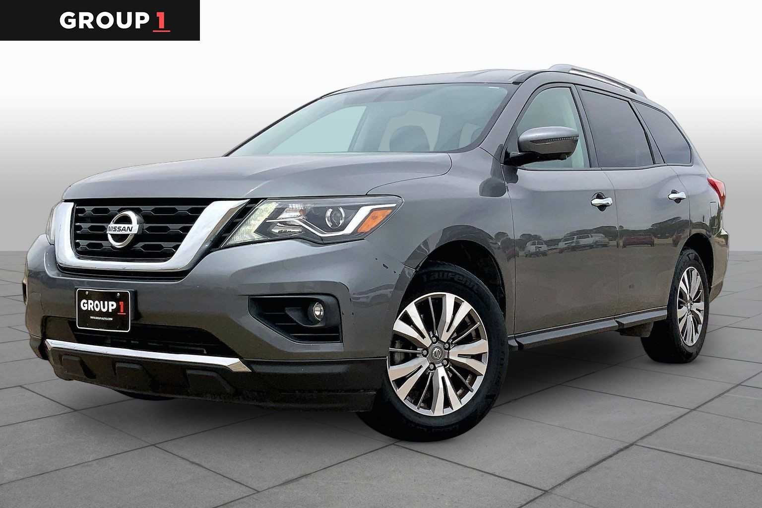 2019 Nissan Pathfinder SL 4WD's photo