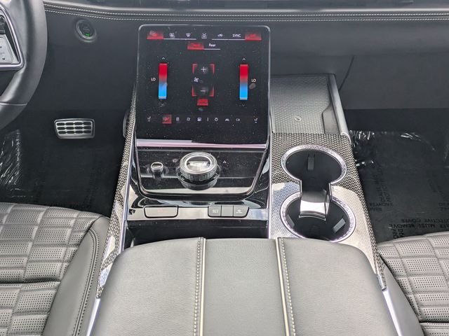 Used 2025 White Cadillac V-Series image 21