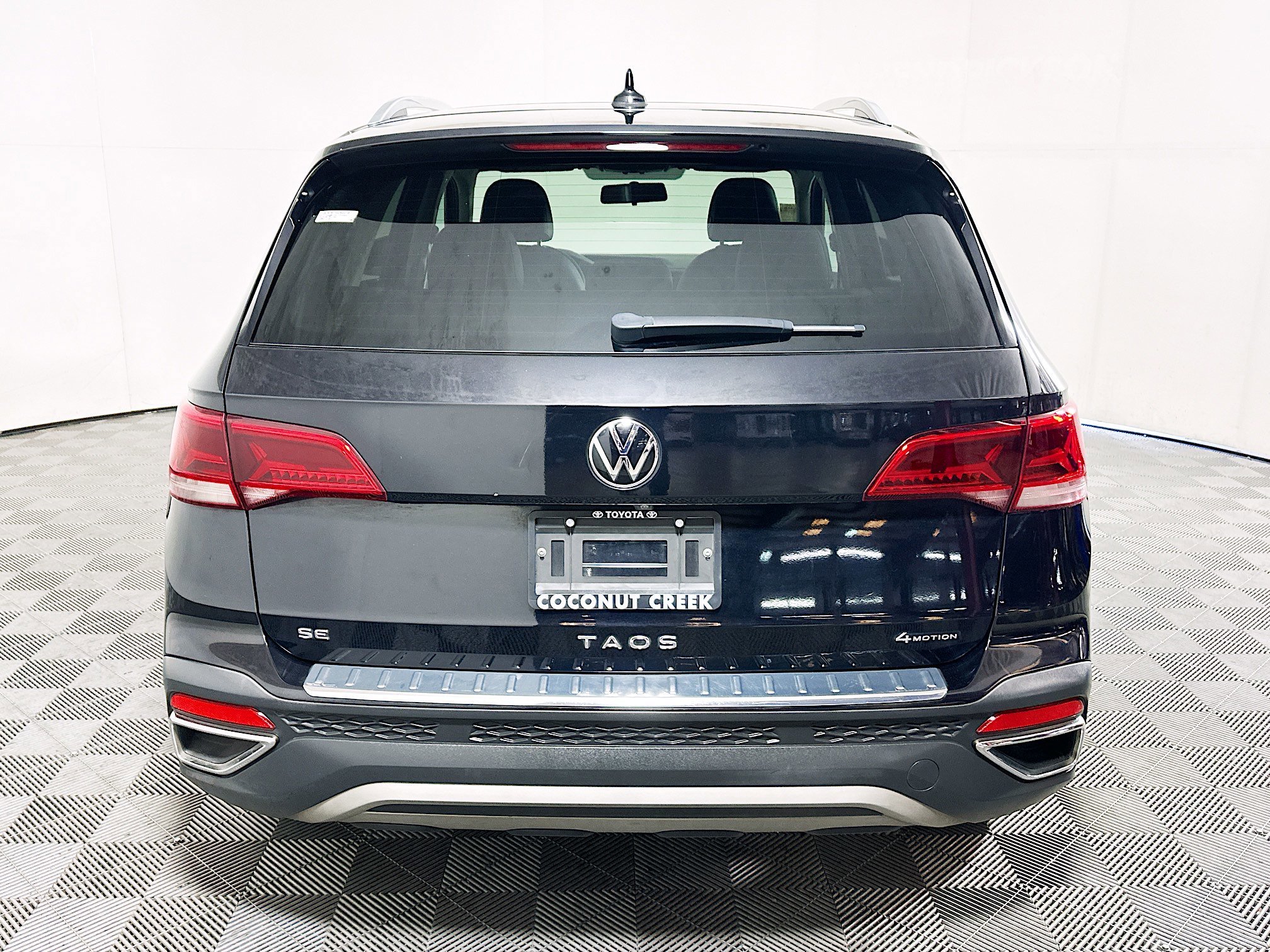 2022 Volkswagen Taos thumbnail 6