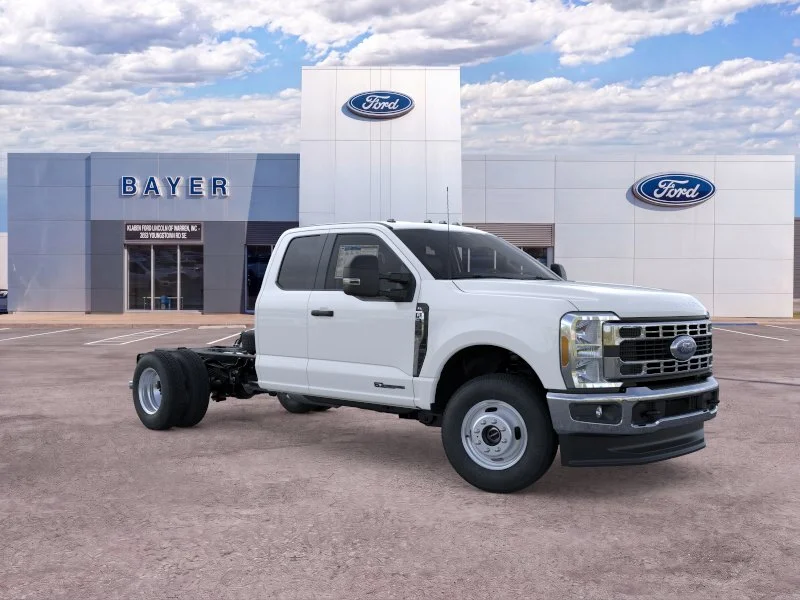 New 2026 Oxford White Ford F-350® XL image 7