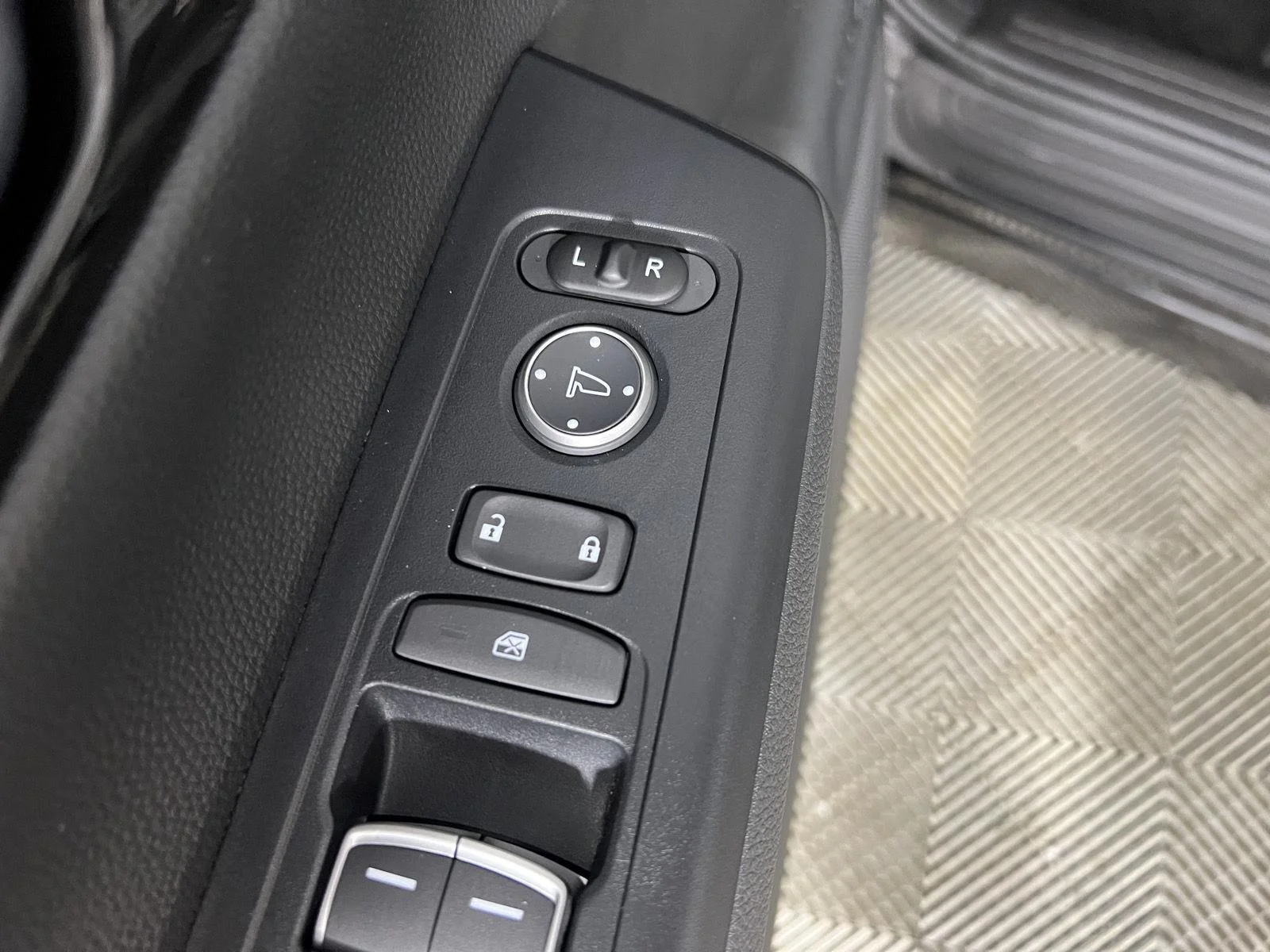 Used 2026 Crystal Black Pearl Honda EX-L image 13