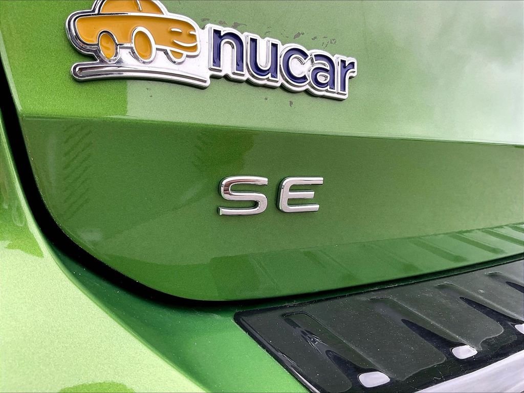Used 2025 Bright Moss Green Metallic/Deep Black Roof Volkswagen 1.5T SE Black image 27