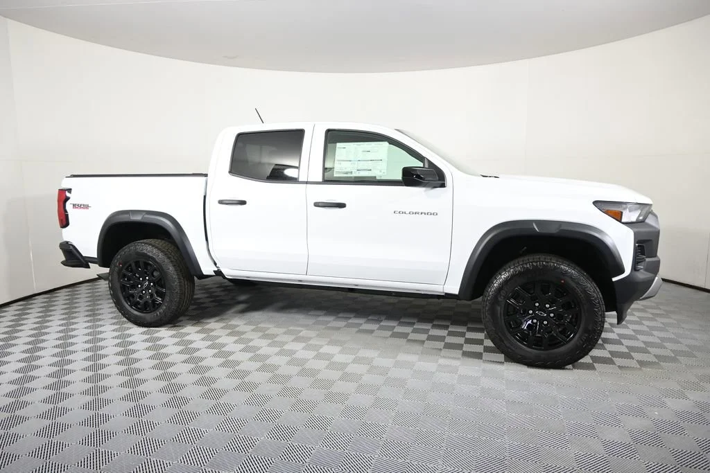 2026 Chevrolet Colorado Trail Boss - Photo 9