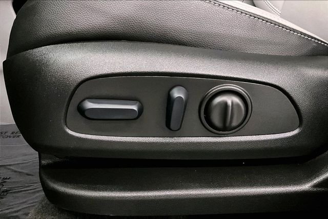 2024 GMC Terrain SLT - Photo 31