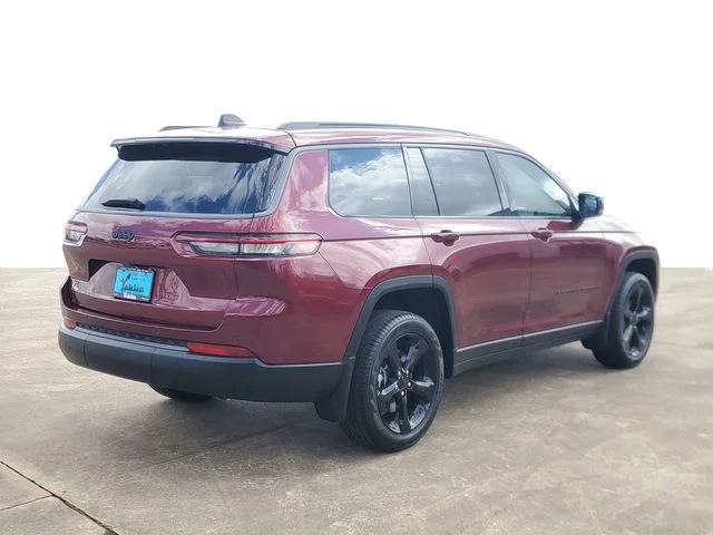 New 2026 Velvet Red Pearl-Coat Exterior Paint Jeep Limited image 4