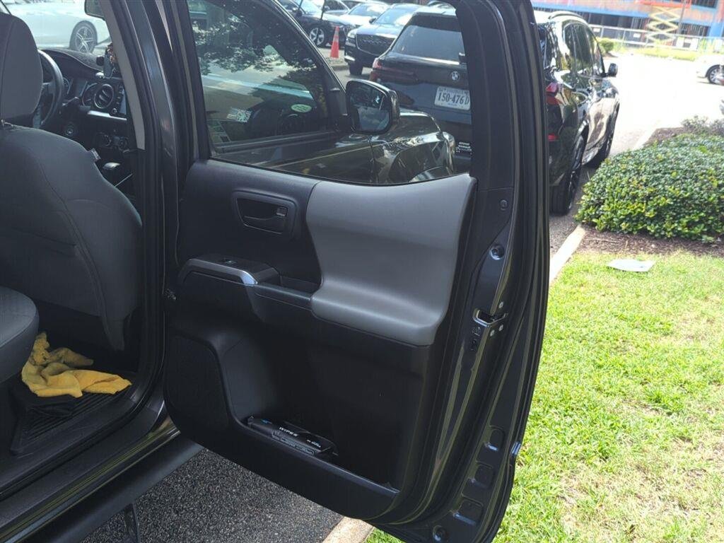 Used 2020 Magnetic Gray Metallic Toyota SR5 image 12