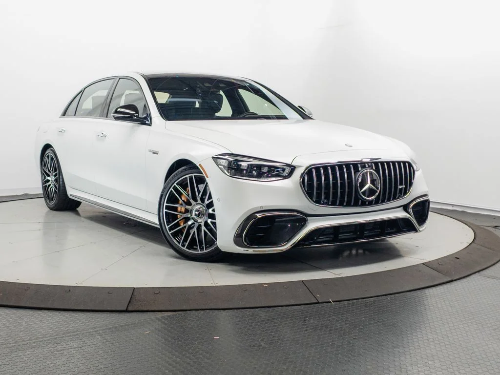 2024 Mercedes-Benz S-Class S 63 E-Performance's photo
