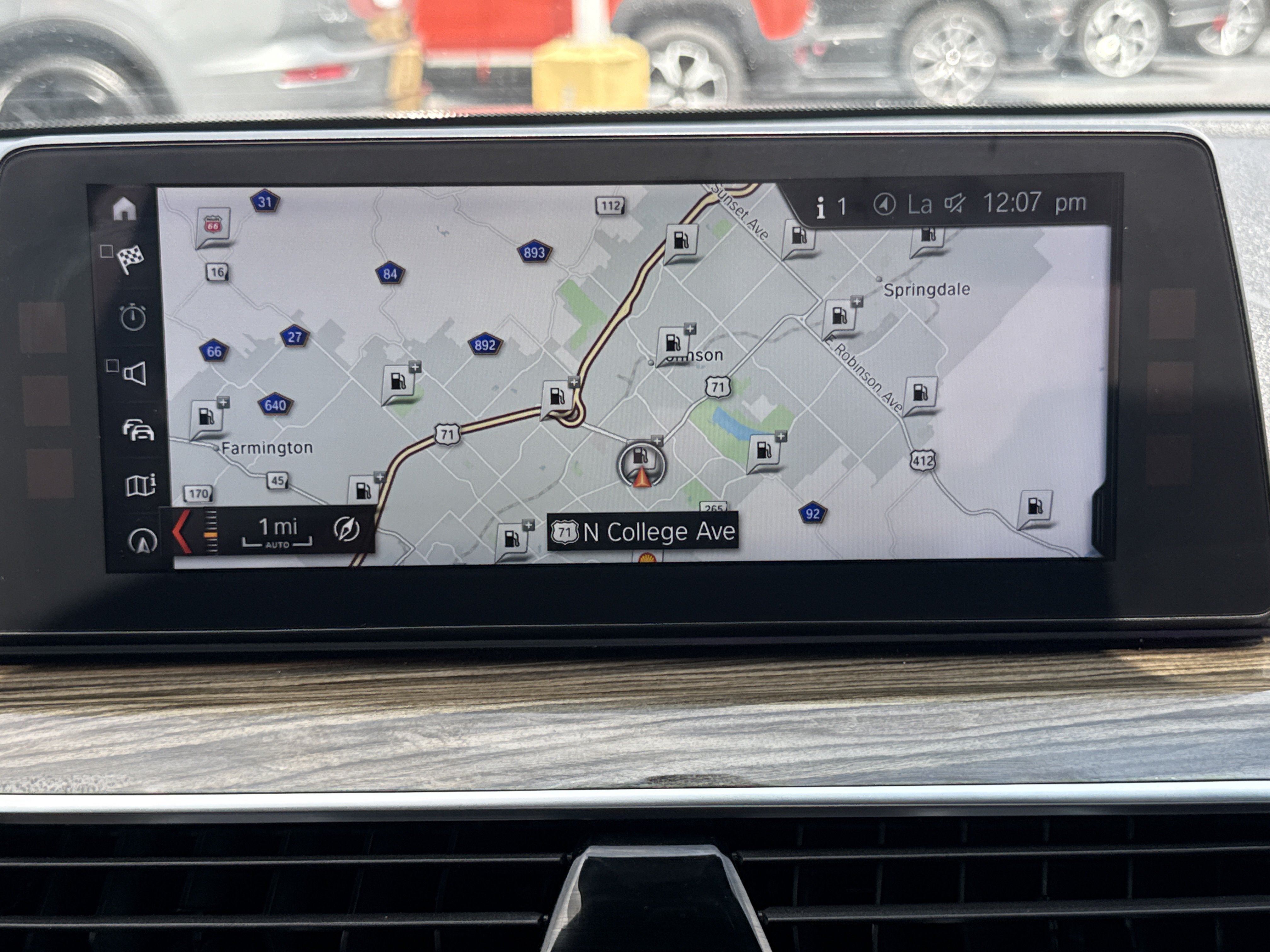 Used 2018 Black Sapphire Metallic BMW  image 8