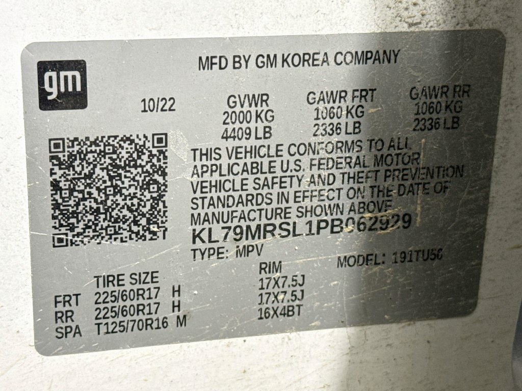 Used 2023 White Chevrolet LT image 29
