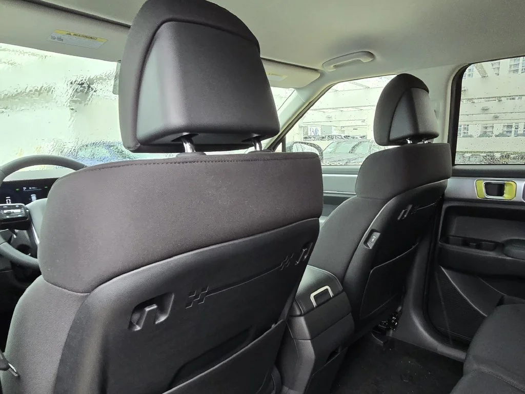 New 2027 Gray Hyundai SE image 23