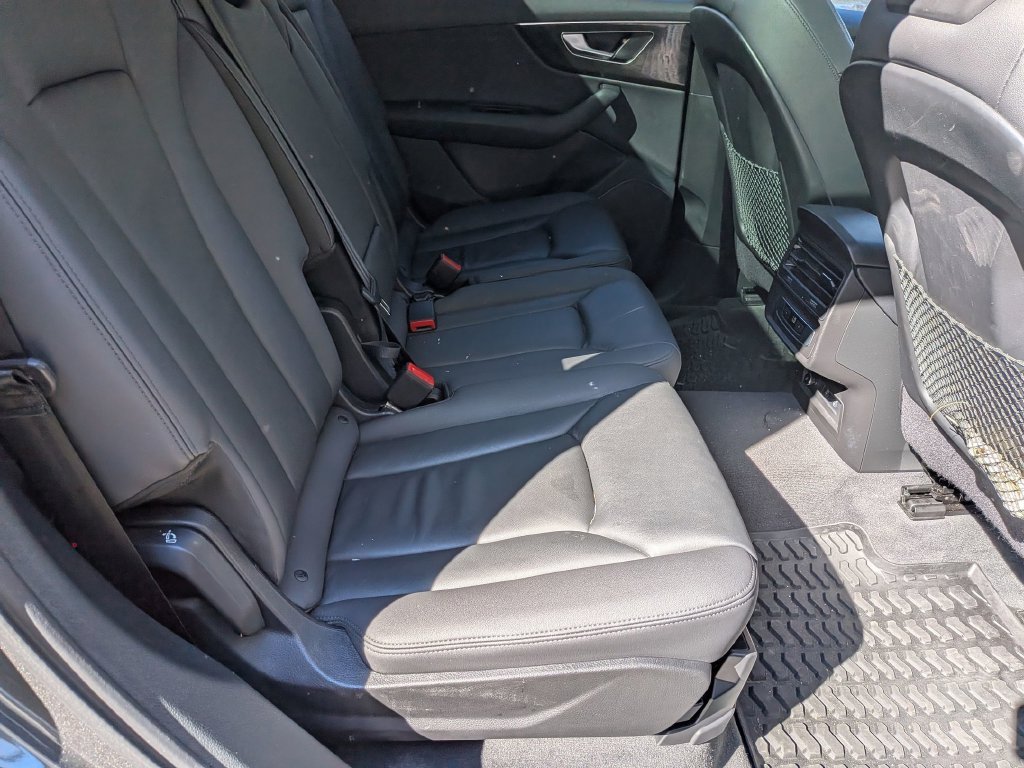 Used 2023  Audi 45 Premium image 32