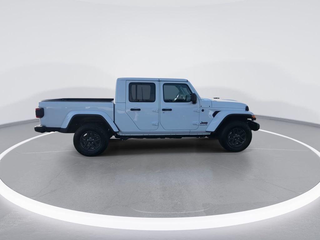 New 2026 Bright White Clear-Coat Exterior Paint Jeep Sport S image 9