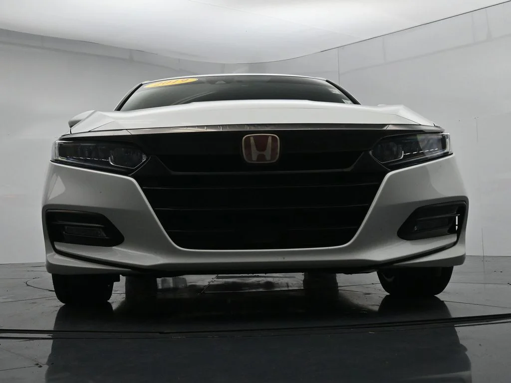 Used 2019  Honda Sport 2.0T image 32