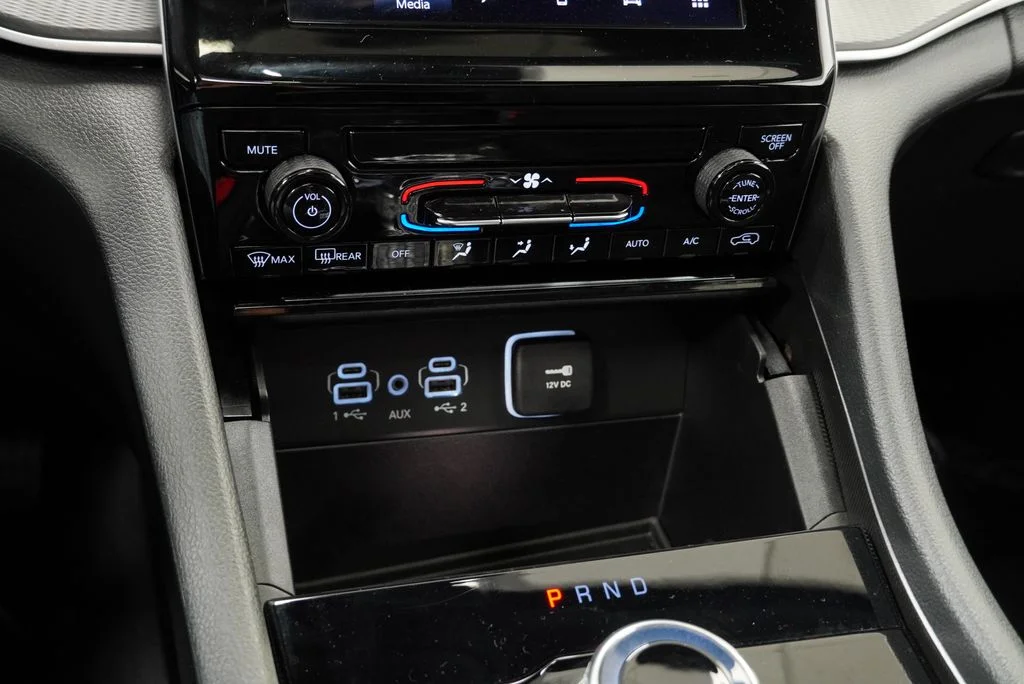 Used 2025 Gray Jeep Laredo image 32