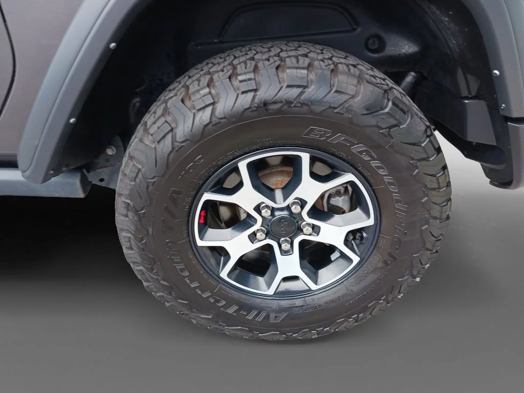 Used 2021 Gray Jeep Rubicon image 8